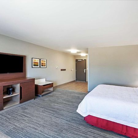 Hampton Inn Gardner Экстерьер фото
