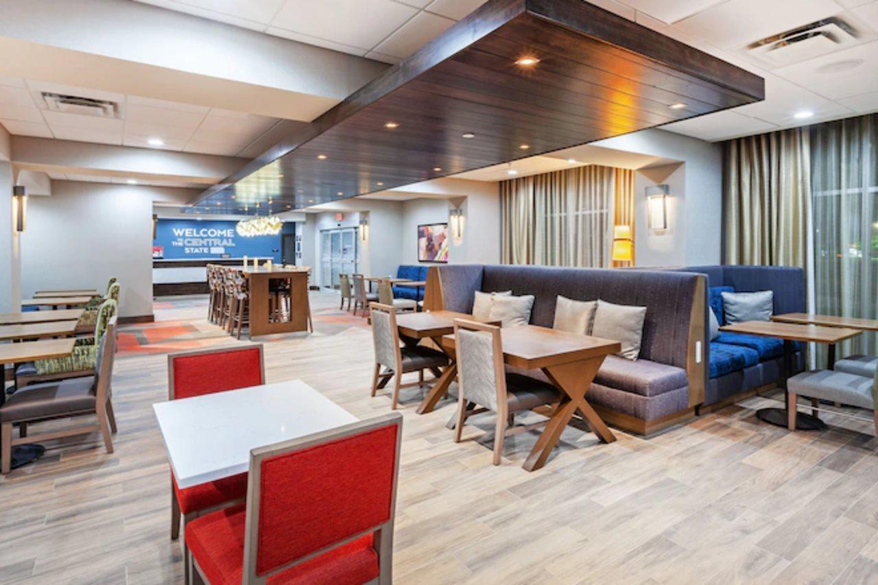 Hampton Inn Gardner Экстерьер фото