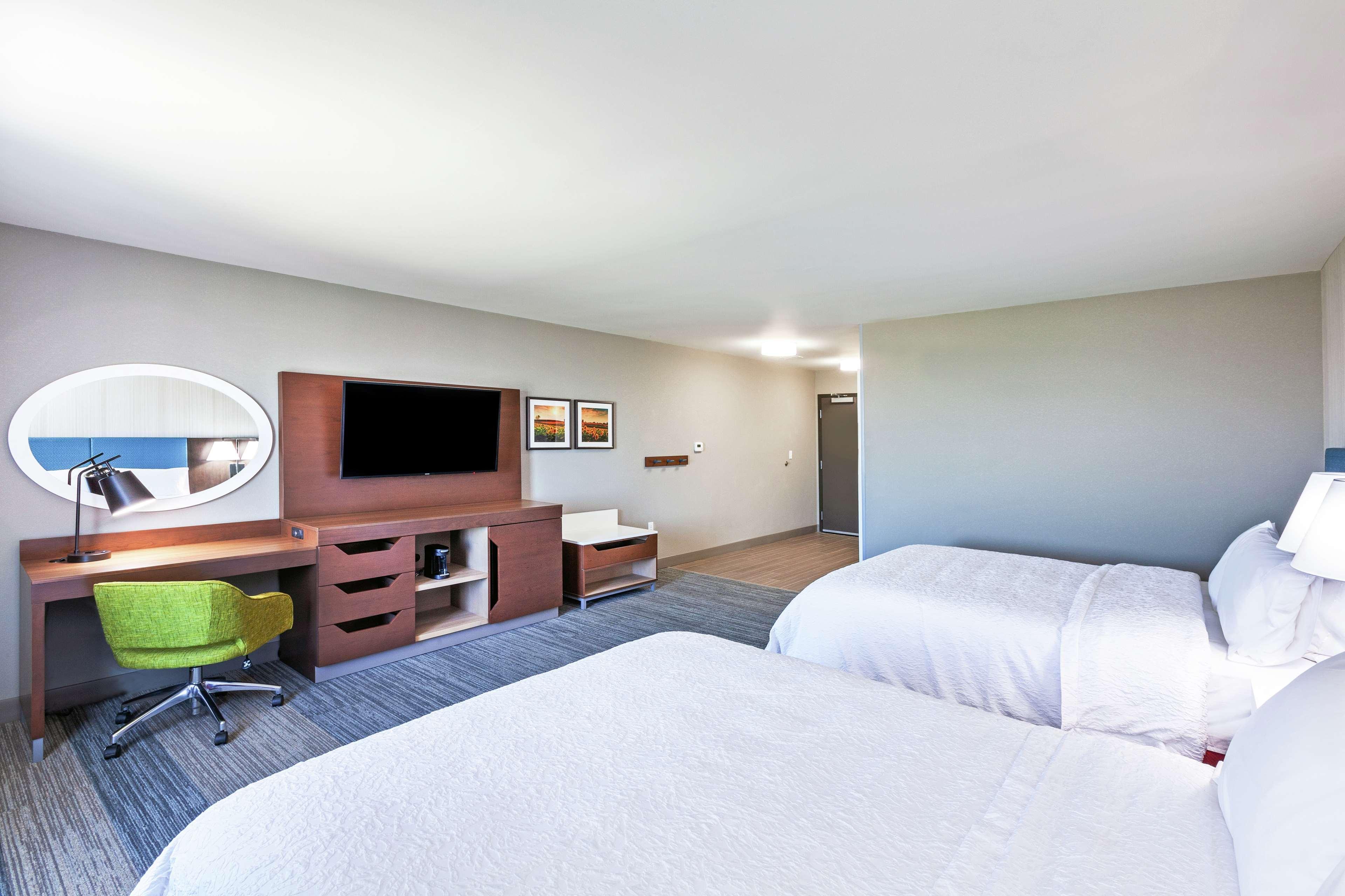 Hampton Inn Gardner Экстерьер фото
