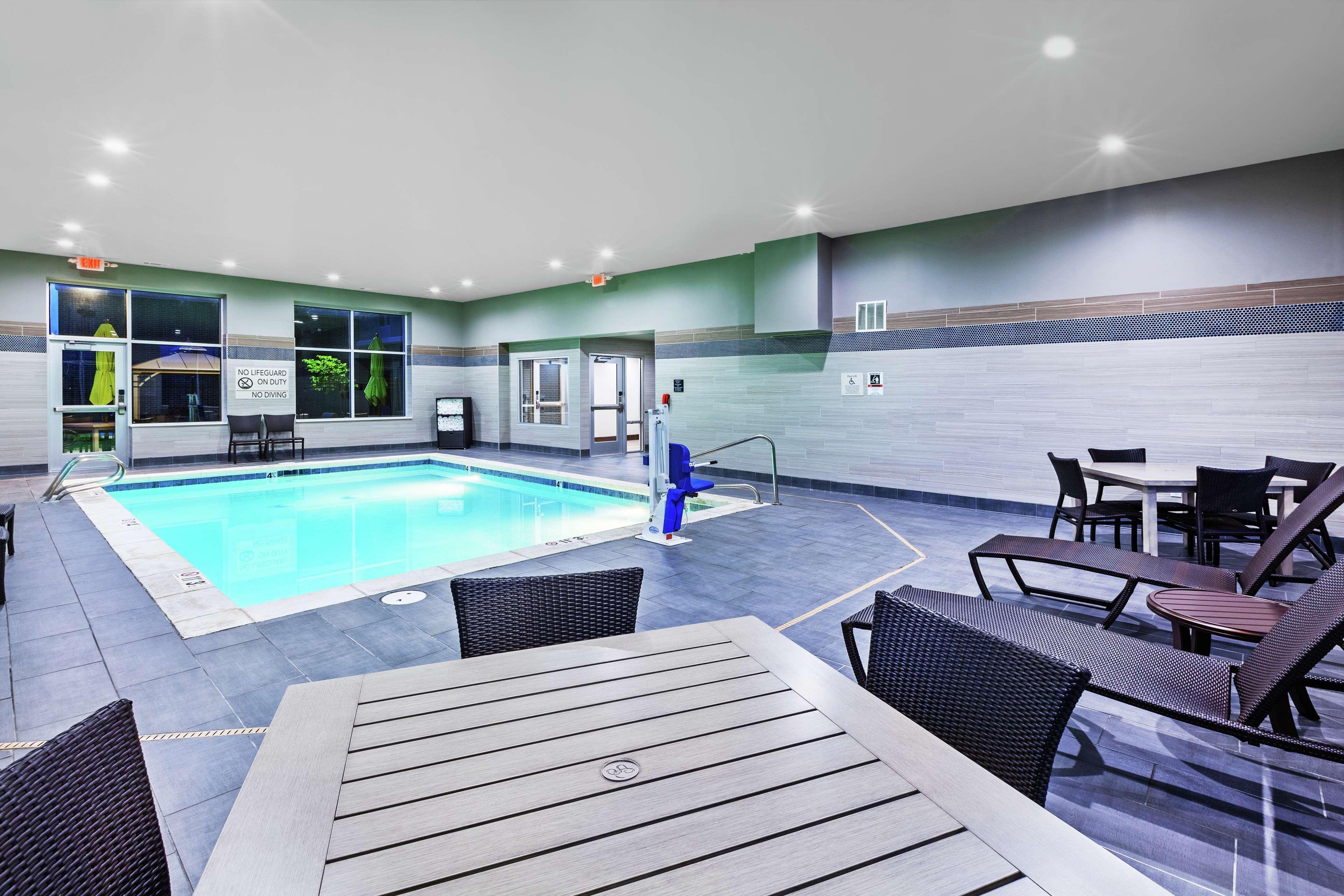 Hampton Inn Gardner Экстерьер фото