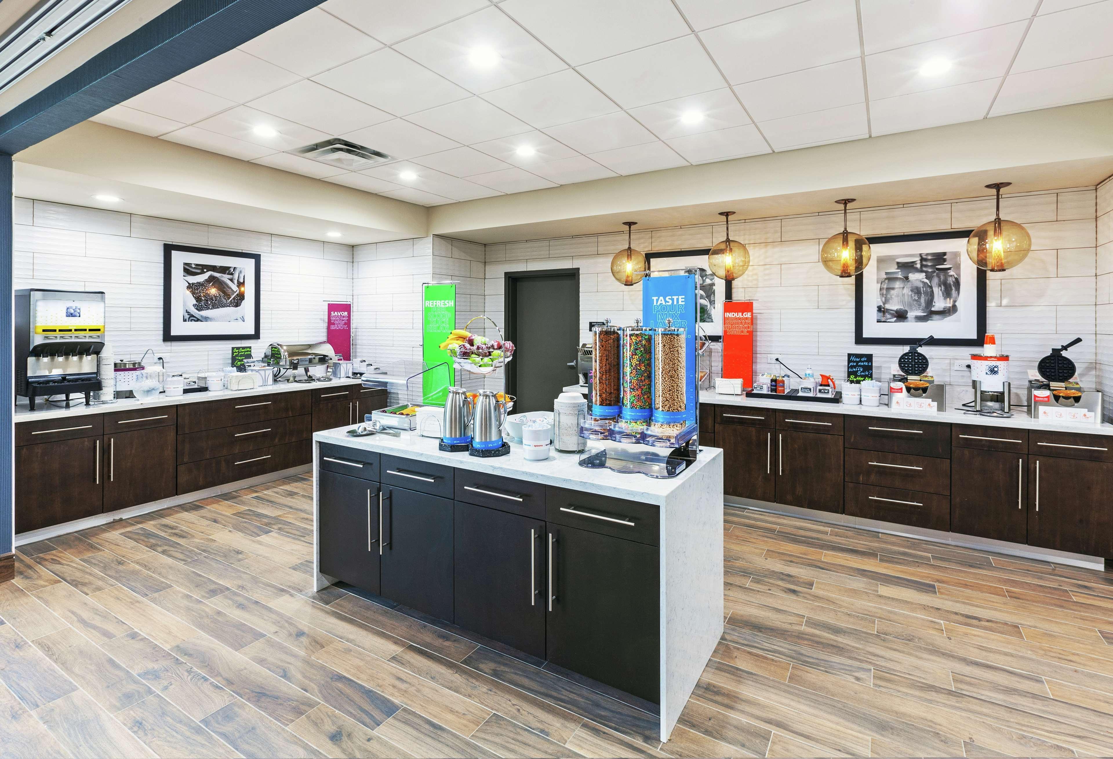 Hampton Inn Gardner Экстерьер фото
