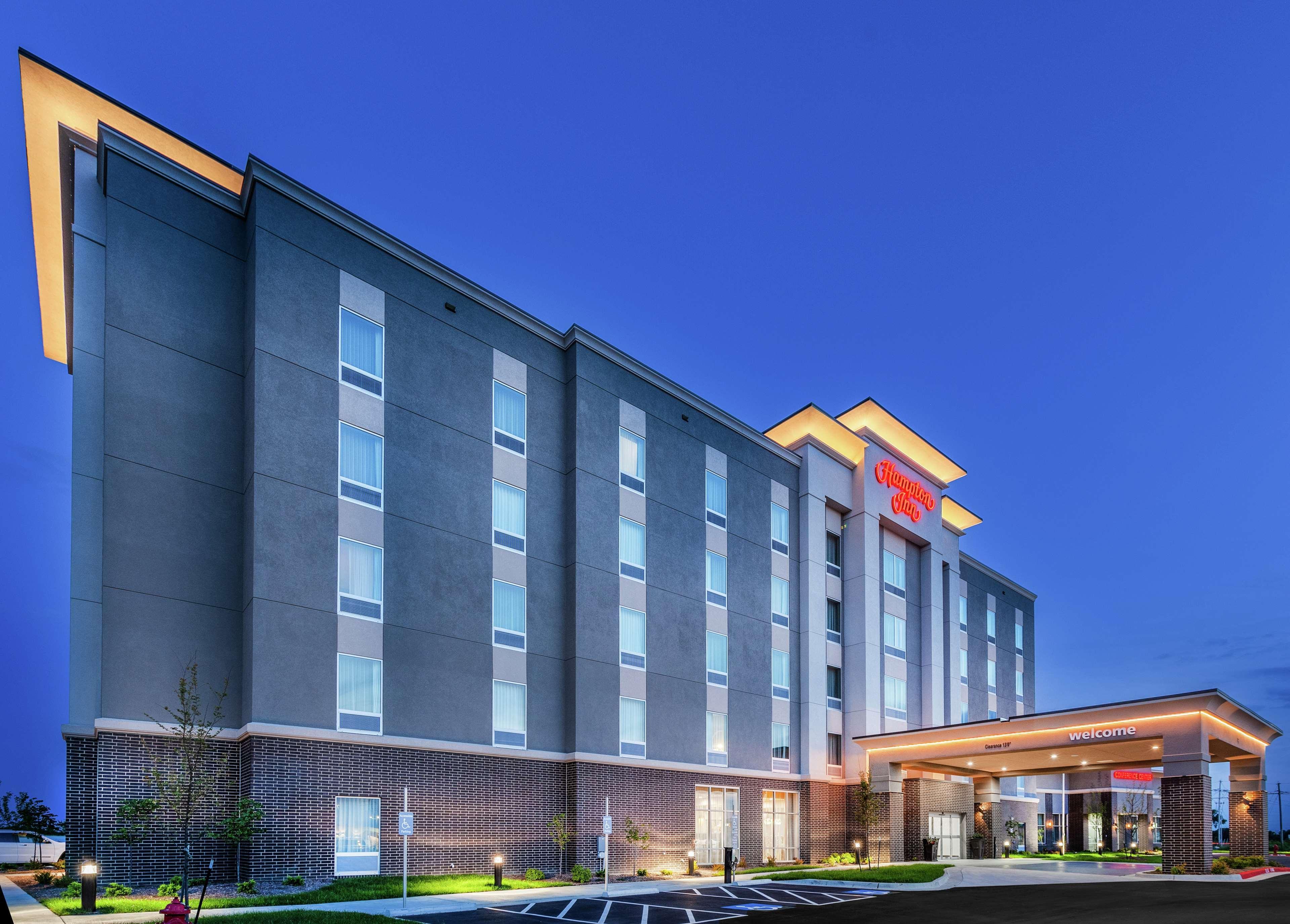 Hampton Inn Gardner Экстерьер фото